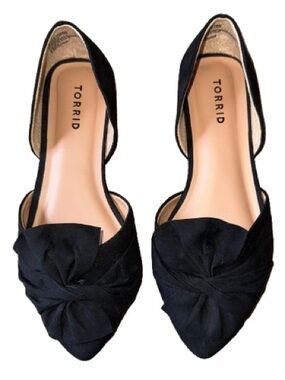 torrid Black Pointed D'Orsay Flats with Knotted Accent